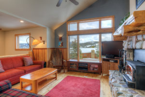 blue-grouse-12-living4